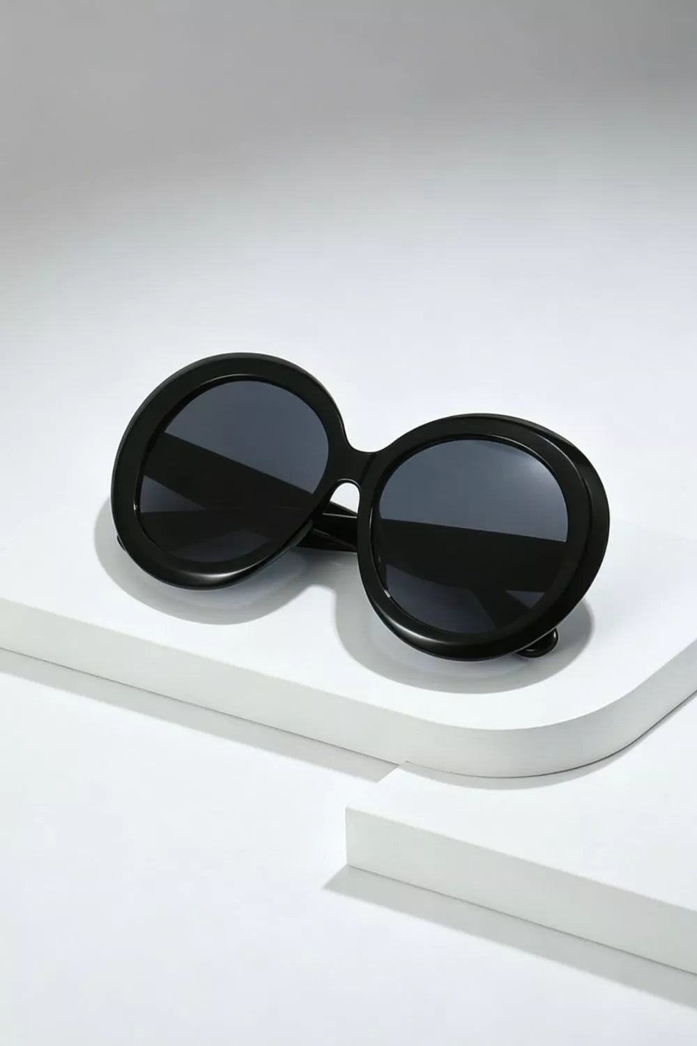 Women's Oversized Round Sunglasses UV400 Beach 7 Styles One Size Accessories