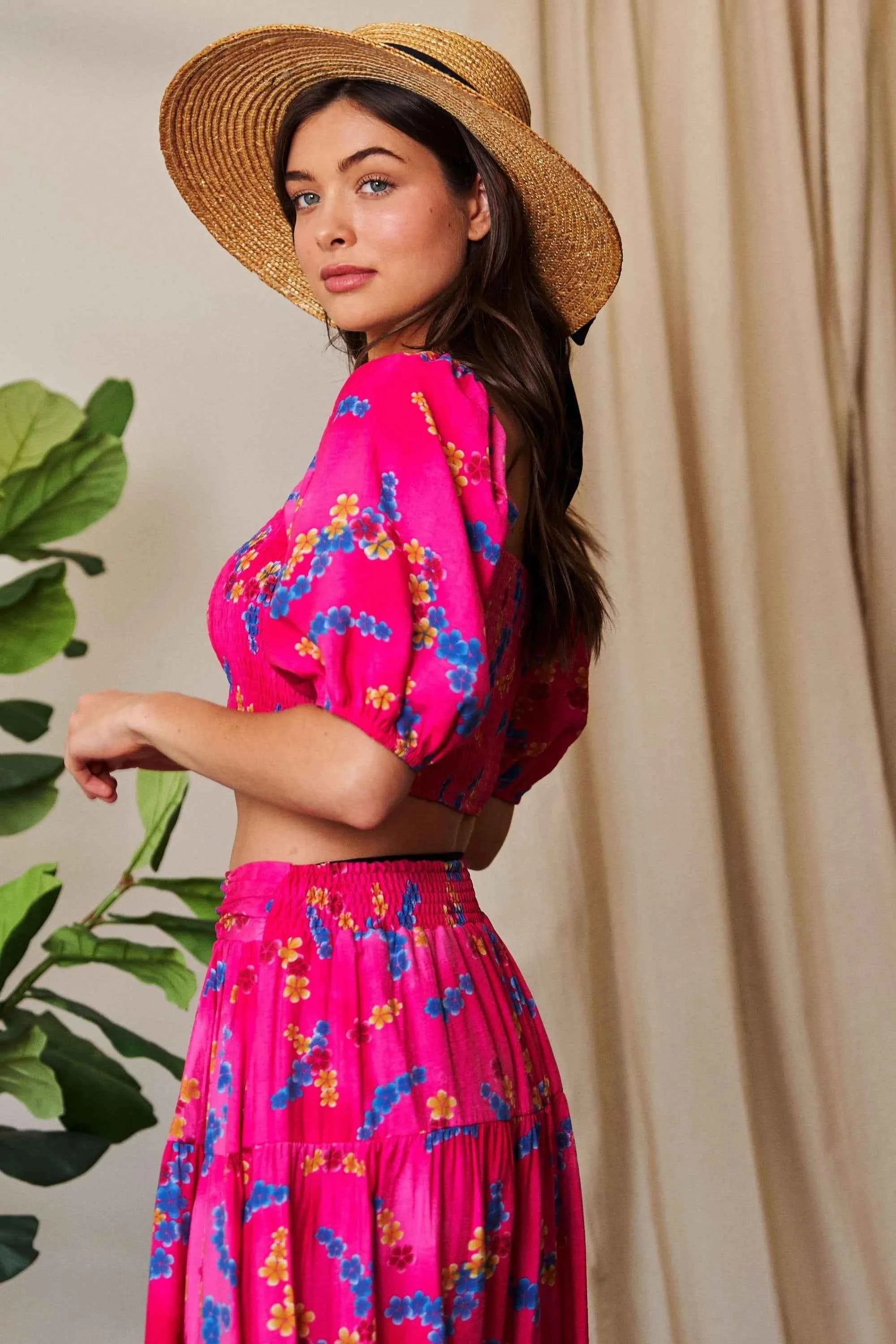 Davi & Dani Women's Smocked Bodice Puff Sleeve Floral Crop Top Candy Pink S-L