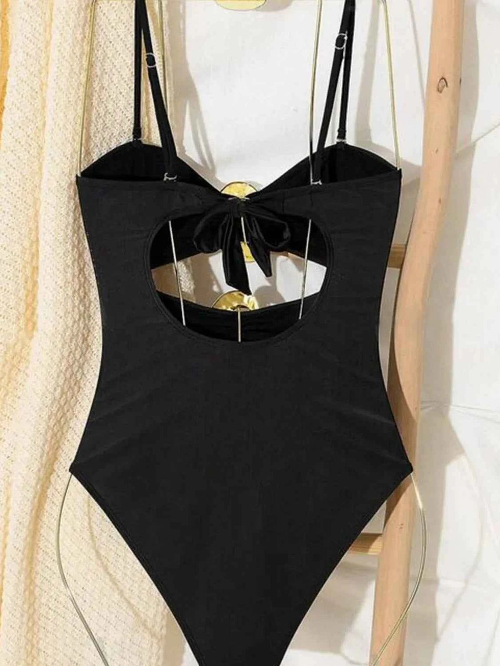 Women's Cutout Sweetheart Neck One-Piece Swimsuit Moderate Stretch Black S-2XL