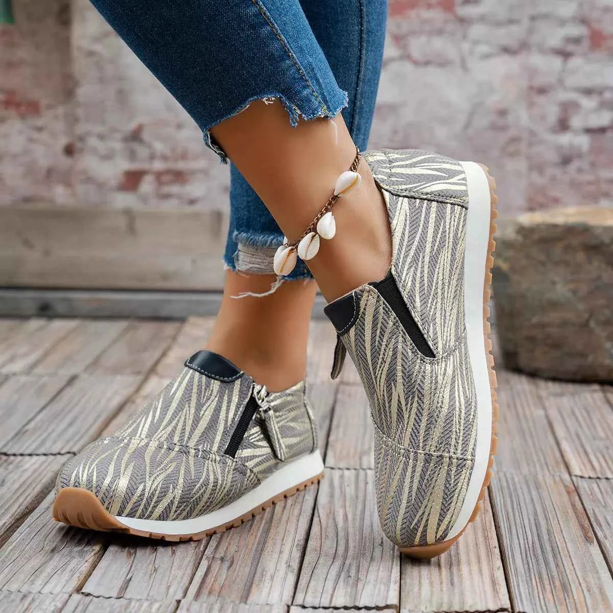 Women's Round Toe Zipper Detail Flat Slip-On Shoes Casual EU 36–43 (US 5–11)