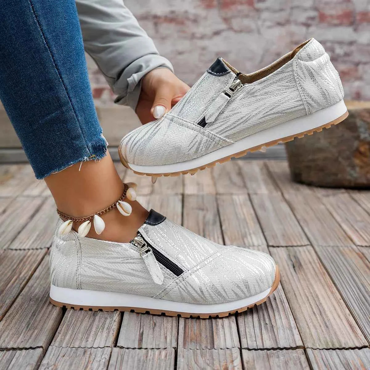Women's Round Toe Zipper Detail Flat Slip-On Shoes Casual EU 36–43 (US 5–11)